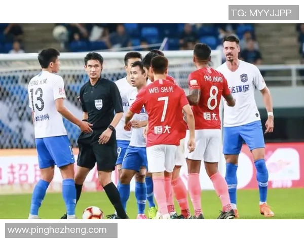 一场竞赛两次错漏判!艾堃过错吹罚胡荷韬进球和阿奇姆彭手球 一场竞赛两次错漏判!艾堃过错吹罚胡荷韬进球和阿奇姆彭手球